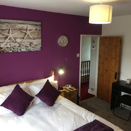 Moonraker Private Room In Our Cosy Cottage Home St Austell Esterno foto
